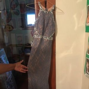 Elegant gown for homecoming/prom/party